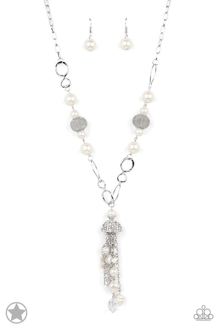 Paparazzi Accessories Designated Diva White Necklace Set