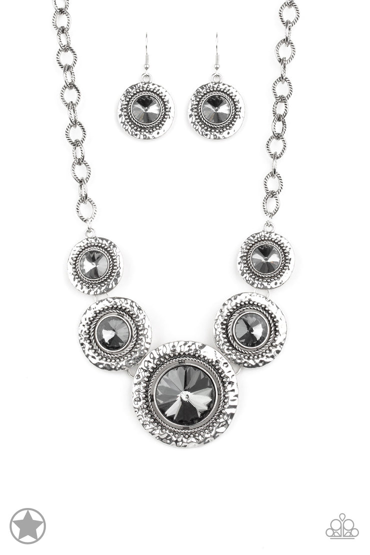 Paparazzi Accessories Global Glamour Necklace Set