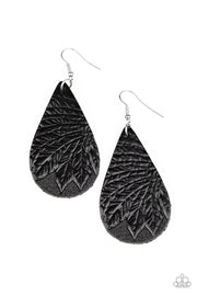 Paparazzi Accessories Everyone Remain PALM! - Black Earrings