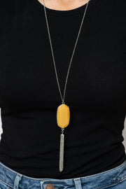 Paparazzi Accessories Got A Good Thing GLOWING - Yellow Necklace Set