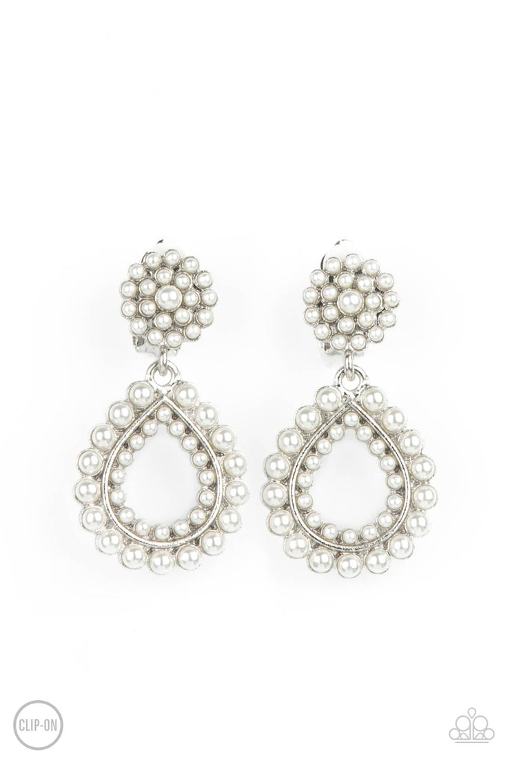 Paparazzi Accessories Discerning Droplets - White Earrings