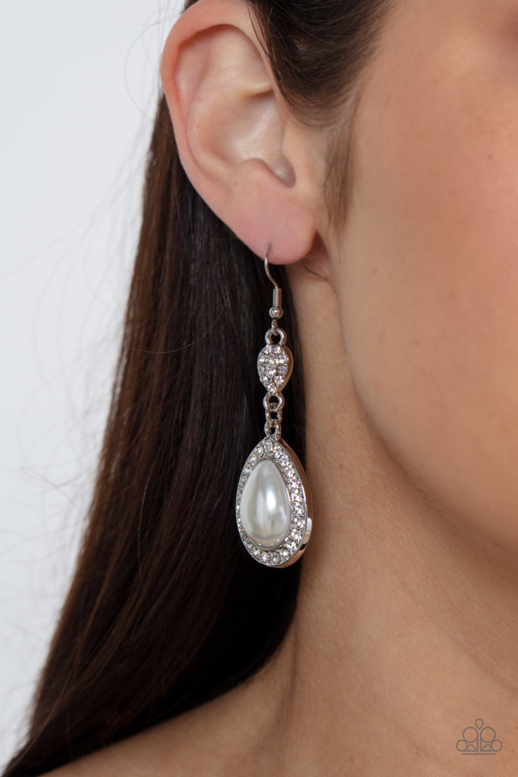 Paparazzi Accessories Elite Elegance - White Earrings