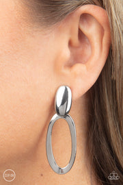 Paparazzi Accessories Pull OVAL! - Silver Earrings